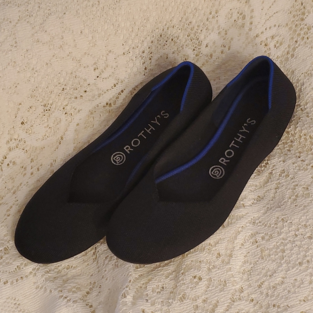 Black Rothy's flats